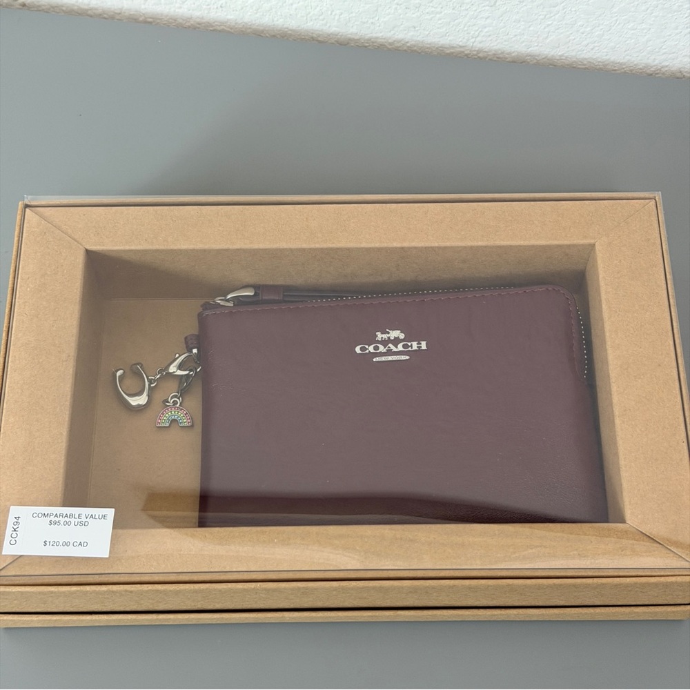 Coach Boxed Corner Zip Wristlet With Charms in Dark Wine Shiny Smooth Leather - Picture 6 of 9